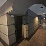 (玄関)